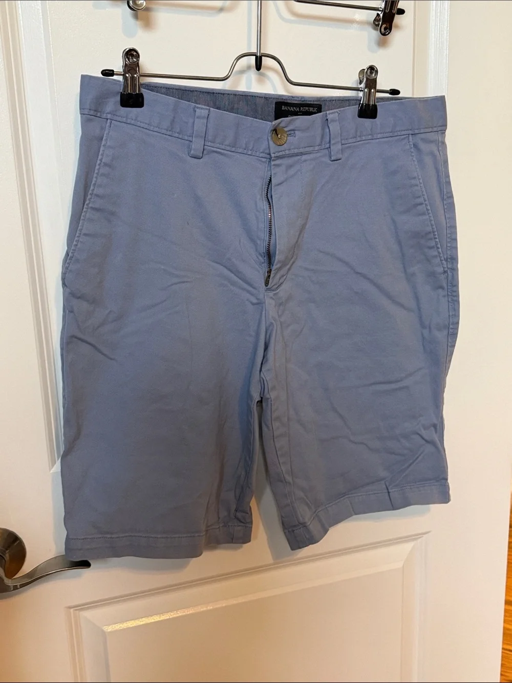Banana Republic Men’s Light Blue Flat-Front Shorts
